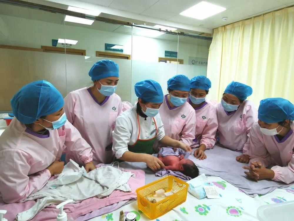 界首市妇婴监护型护送